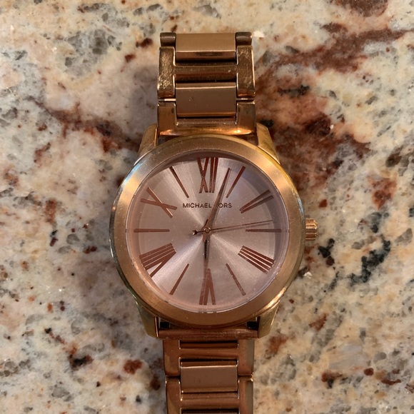Michael Kors Watch - Picture 2 of 2